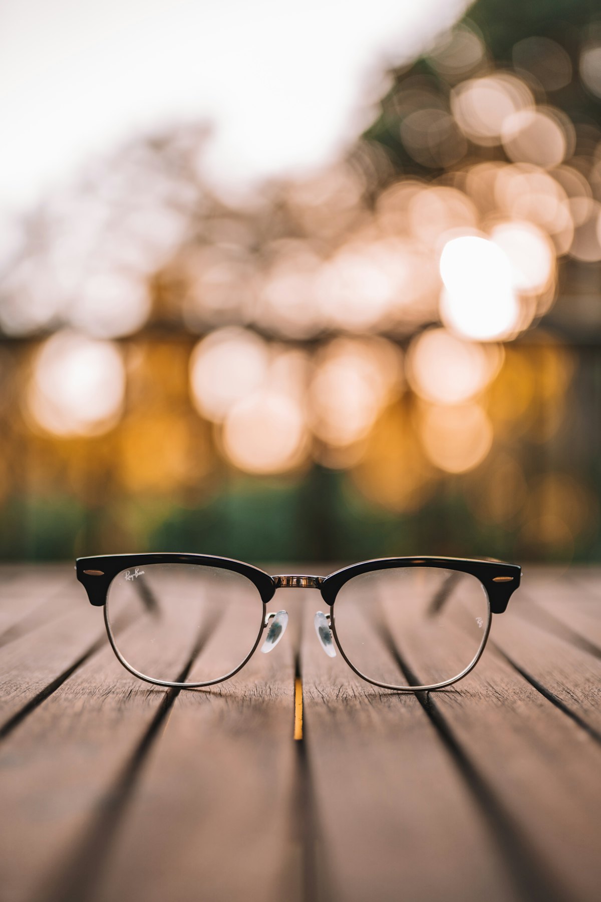 optometrist performing an eye exam in Vienna, VA